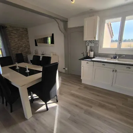 Chez Pierre, Casa de Férias