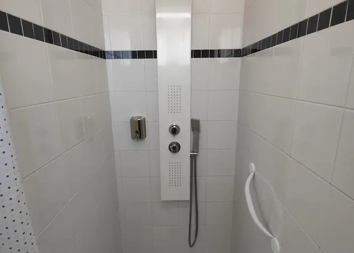 Chez Pierre, * La Ville-Dieu-du-Temple